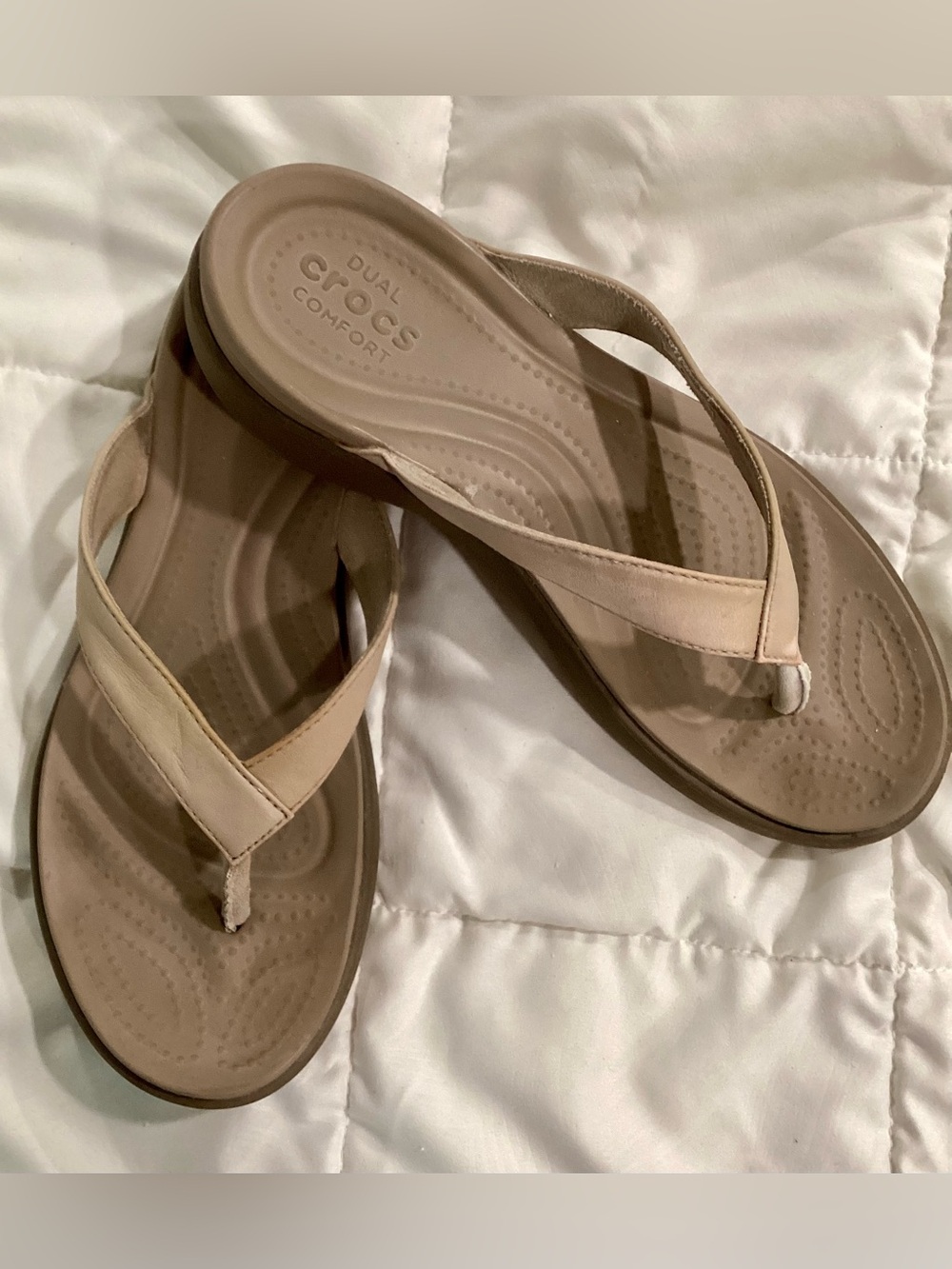 CROCS Women's Size 8 Capri V w/Dual Comfort Flip Flops- Discontinued-USED